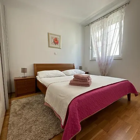 Apartment Sunny Holidays - 2 Bedrooms
